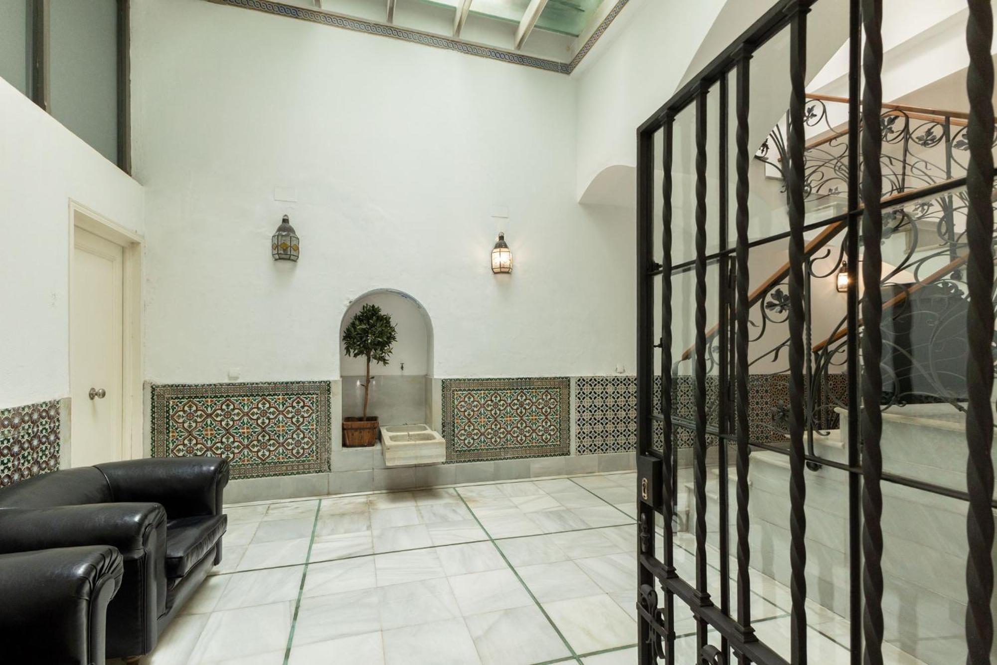 Charming 2 Bedroom Boutique Triplex With Private Terrace At Center By Ocityzen Apartment *
